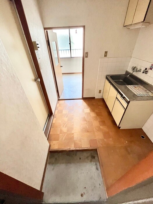 物件内観写真15　(玄関)