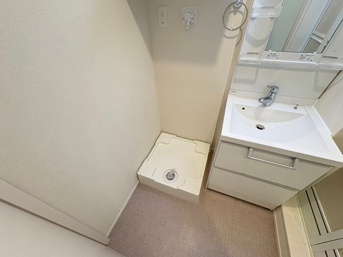 物件内観写真15　(洗濯機置場)