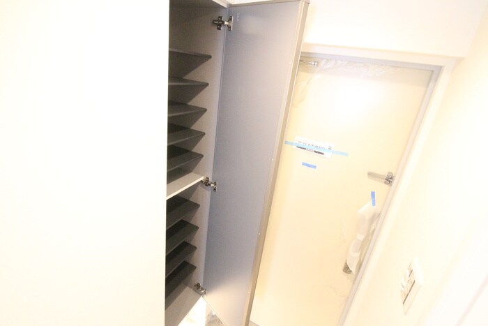 物件内観写真8　(靴箱)