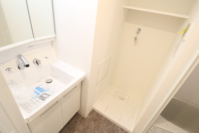 物件内観写真17　(洗濯機置場)