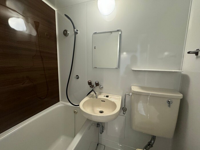 物件内観写真12　(洗面)