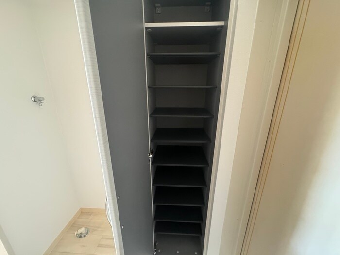 物件内観写真15　(靴箱)