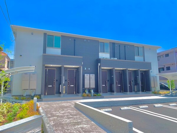 建築中