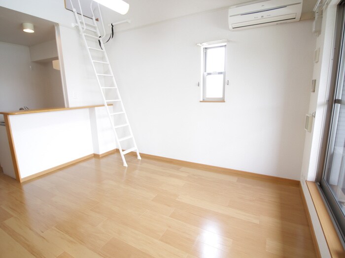 物件内観写真9　(居室)