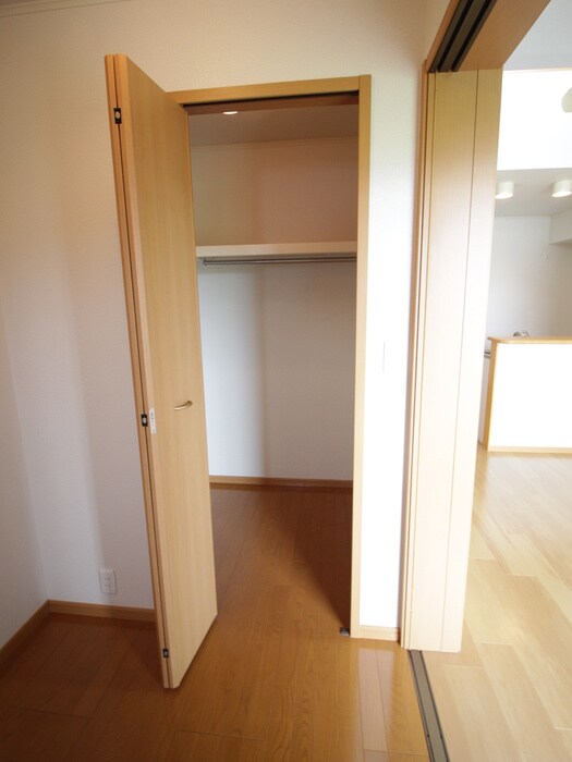 物件内観写真11　(収納)