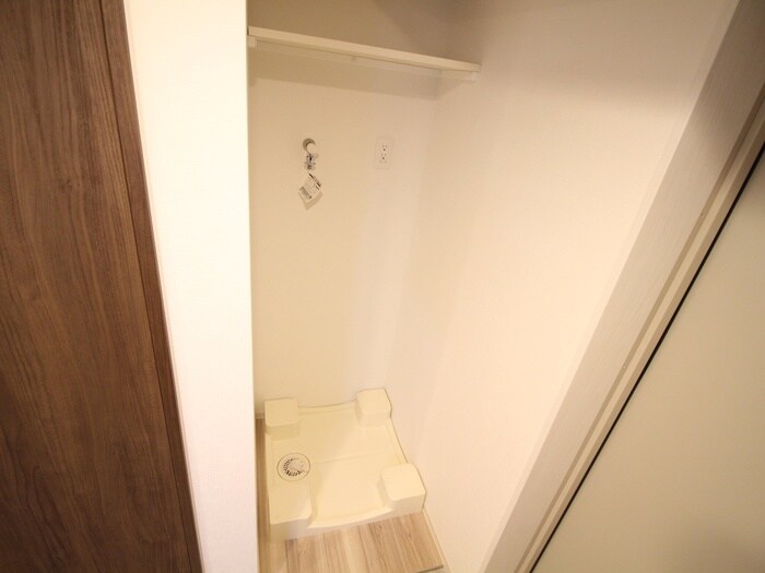 物件内観写真13　(洗濯機置場)
