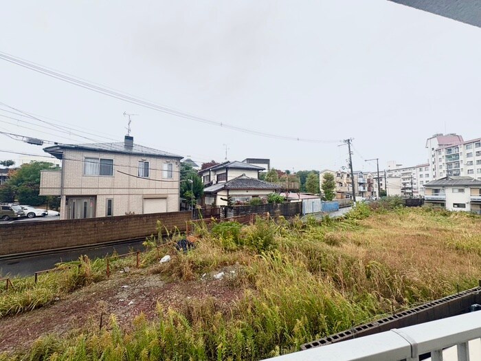 物件内観写真22　(室内からの展望)