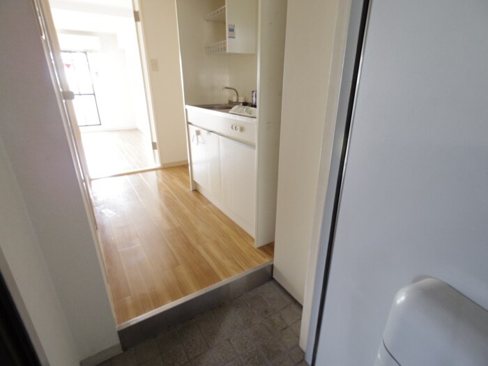 物件内観写真17　(玄関)