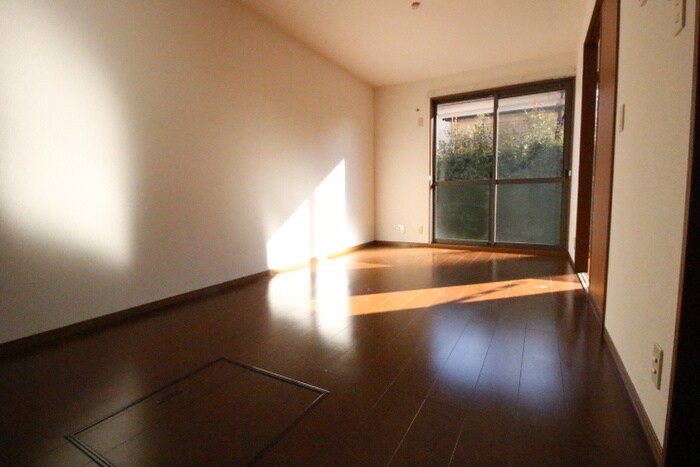 物件内観写真10　(居室)