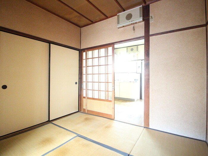 物件内観写真8　(居室)