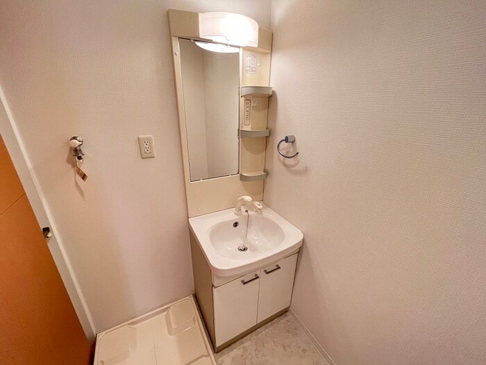 物件内観写真12　(洗面)