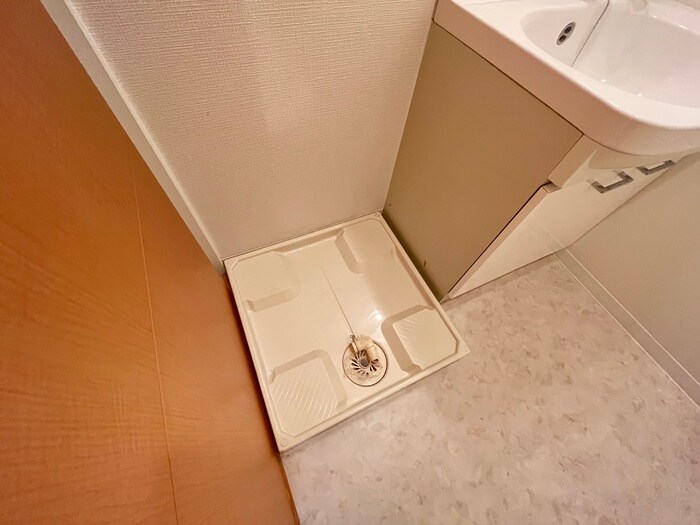 物件内観写真13　(洗濯機置場)