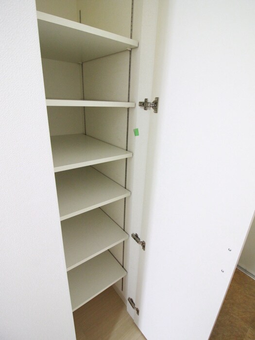 物件内観写真8　(靴箱)