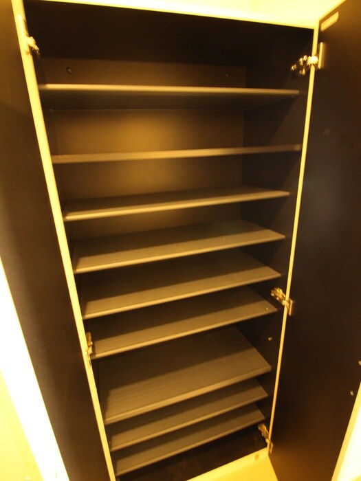 物件内観写真8　(靴箱)