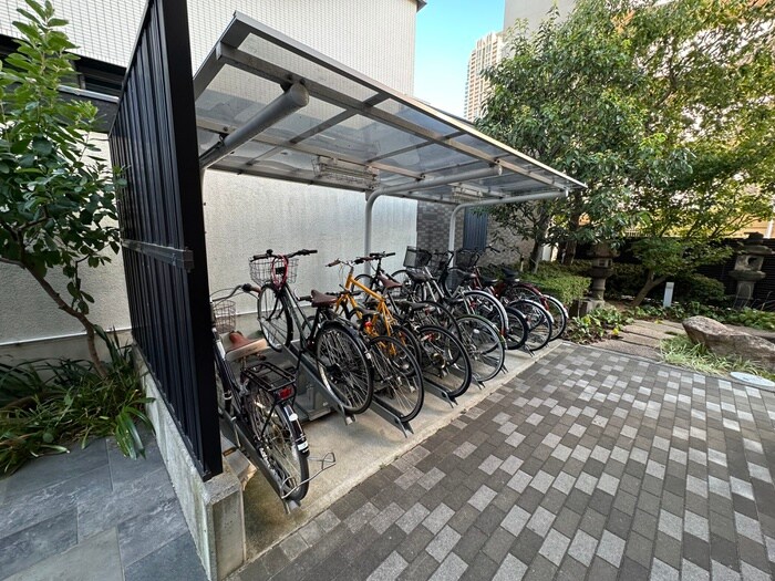 物件外観写真5　(駐輪場)