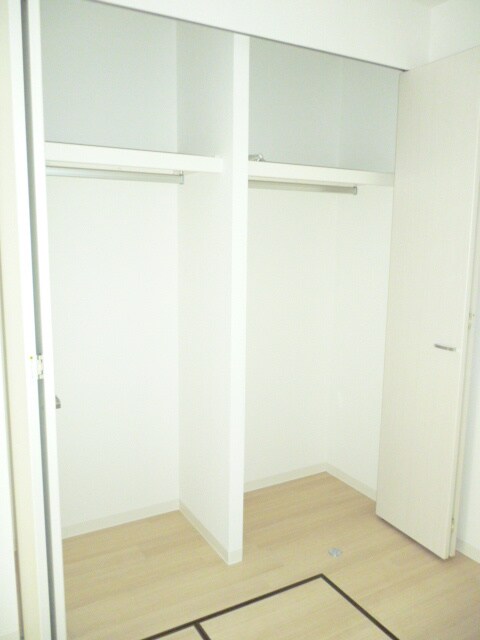 物件内観写真13　(収納)