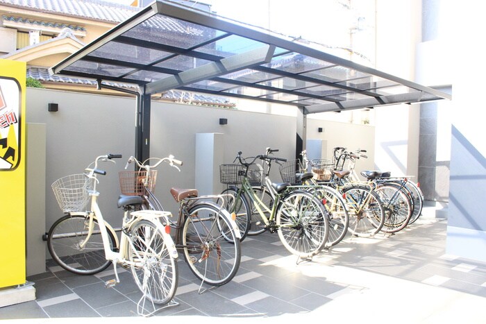 物件外観写真3　(駐輪場)