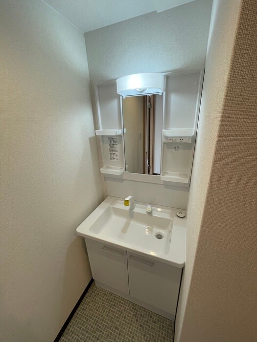 物件内観写真11　(洗面)