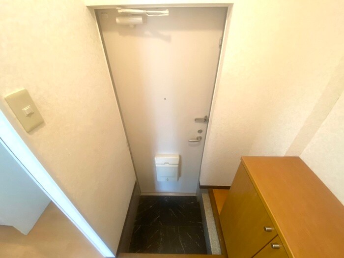 物件内観写真22　(玄関)