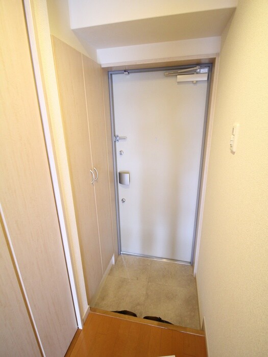 物件内観写真14　(玄関)