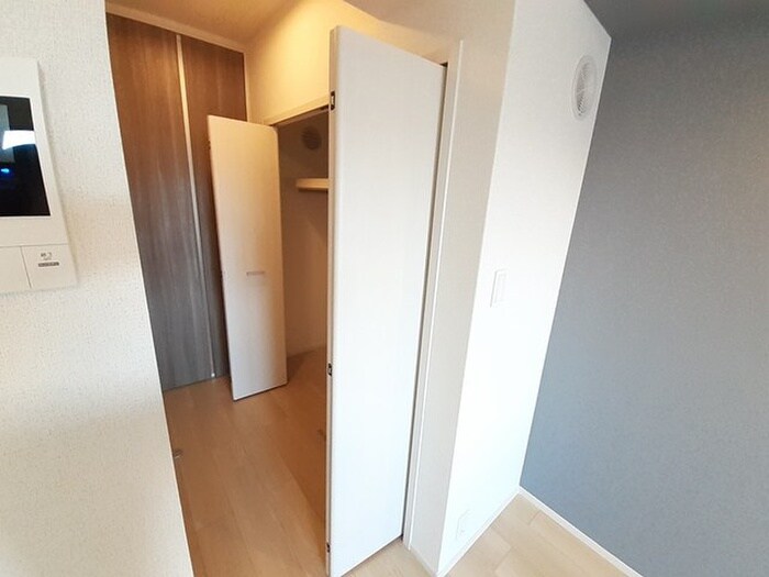 物件内観写真6　(収納)