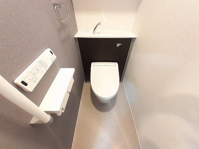 物件内観写真10　(トイレ)