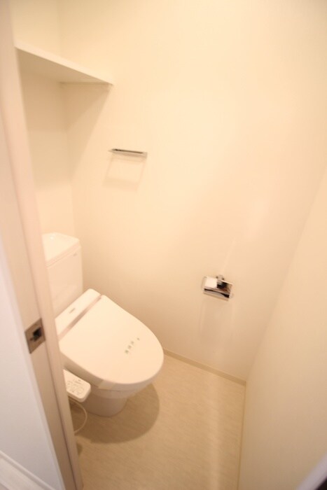 物件内観写真8　(トイレ)