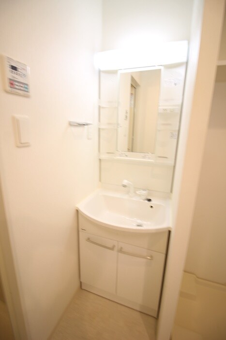 物件内観写真9　(洗面)