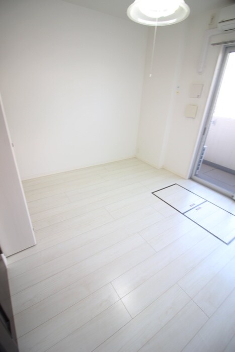 物件内観写真11　(居室)