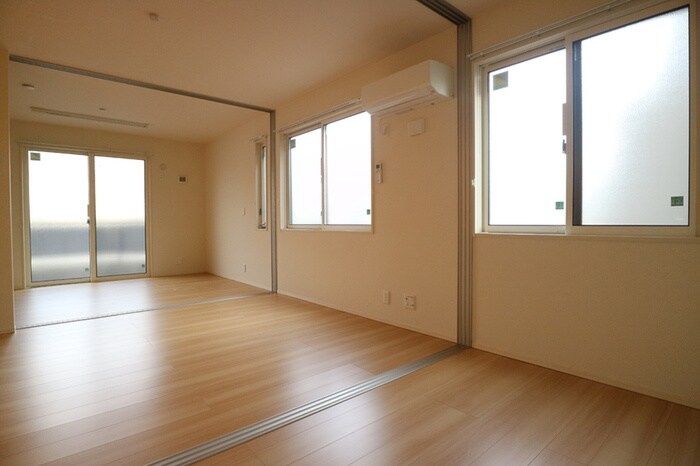 物件内観写真9　(居室)