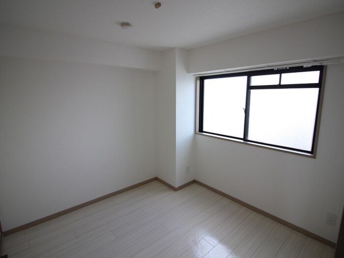 物件内観写真16　(居室)