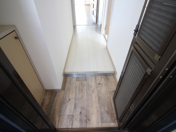 物件内観写真19　(玄関)