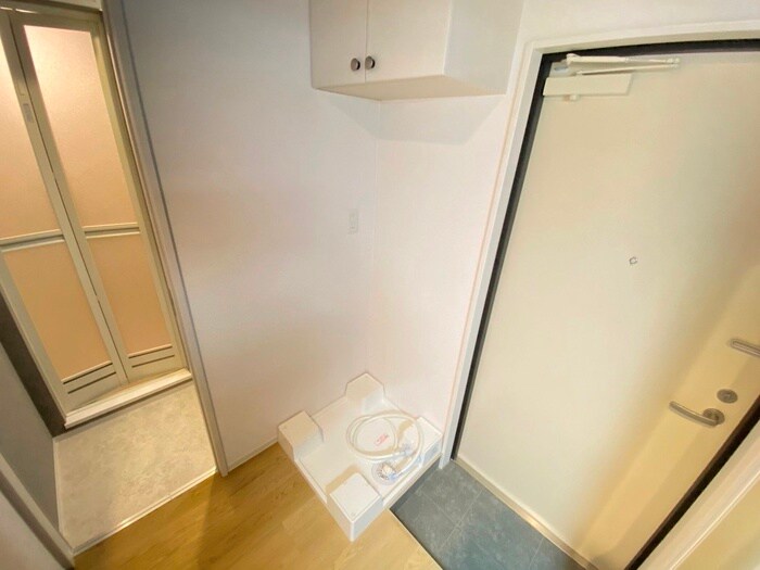 物件内観写真18　(洗濯機置場)