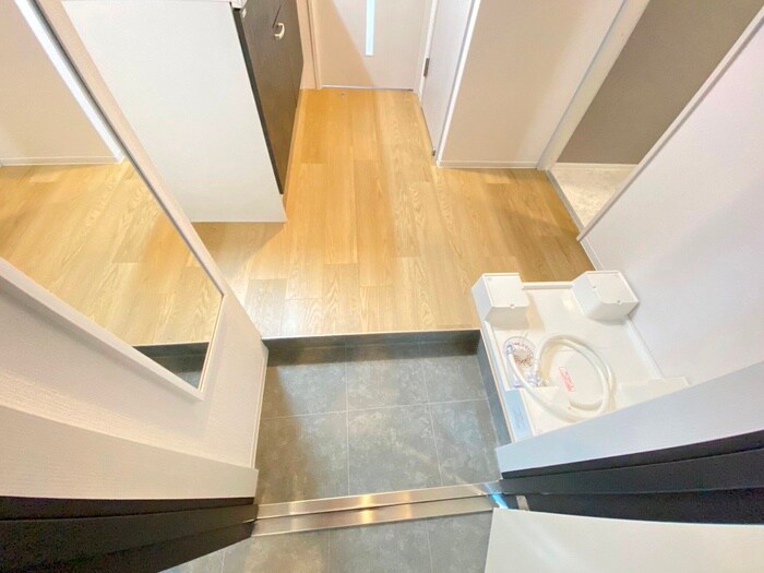 物件内観写真21　(玄関)