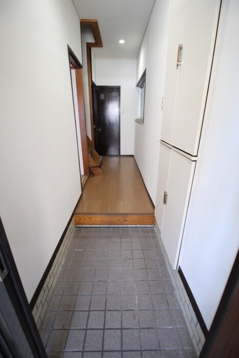 物件内観写真7　(廊下)