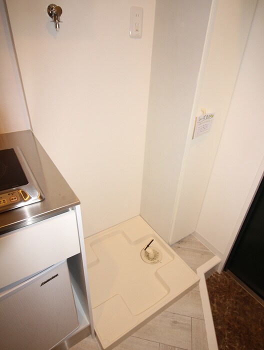 物件内観写真9　(洗濯機置場)