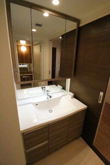 物件内観写真11　(洗面)