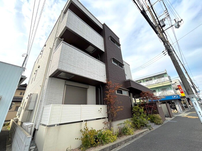 物件外観写真1　(外観写真)