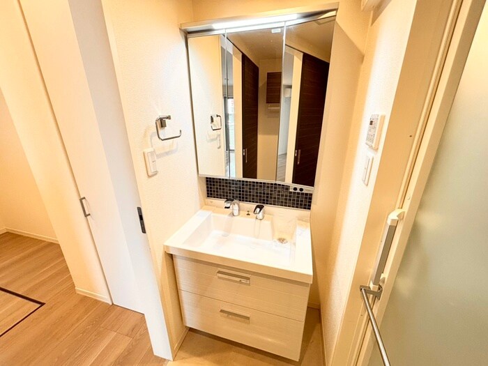 物件内観写真11　(洗面)