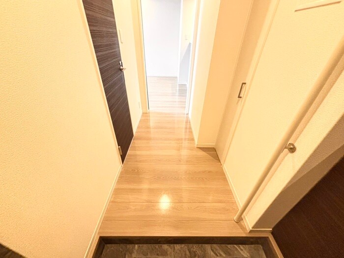 物件内観写真17　(廊下)