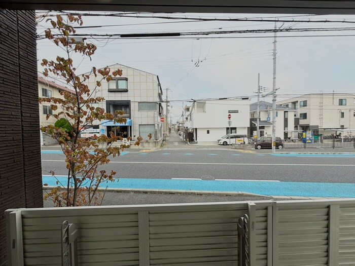 物件内観写真20　(室内からの展望)