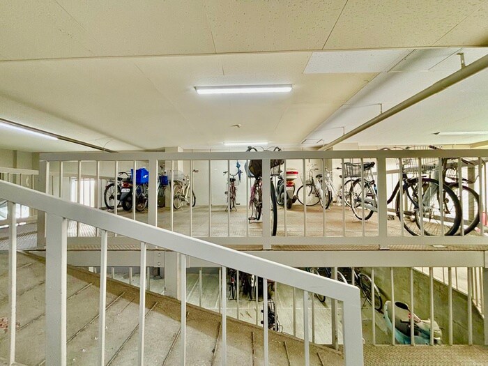 物件外観写真3　(駐輪場)