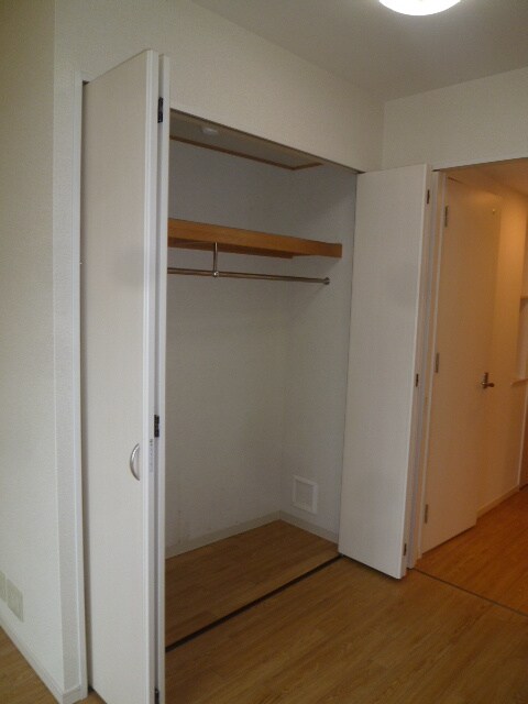 物件内観写真8　(収納)