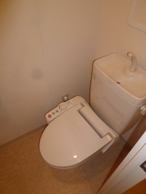 物件内観写真13　(トイレ)