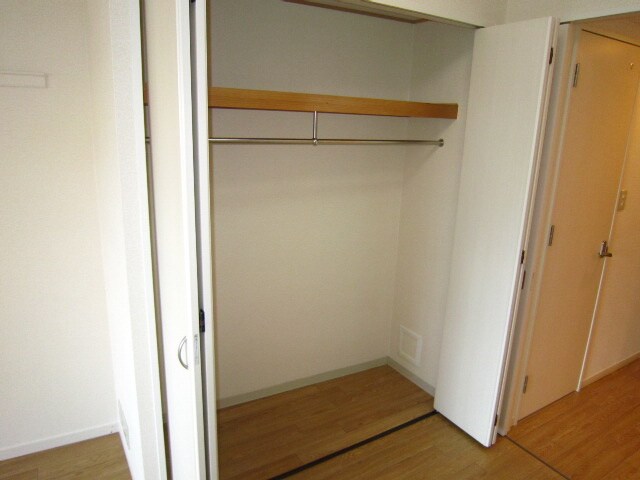 物件内観写真13　(収納)