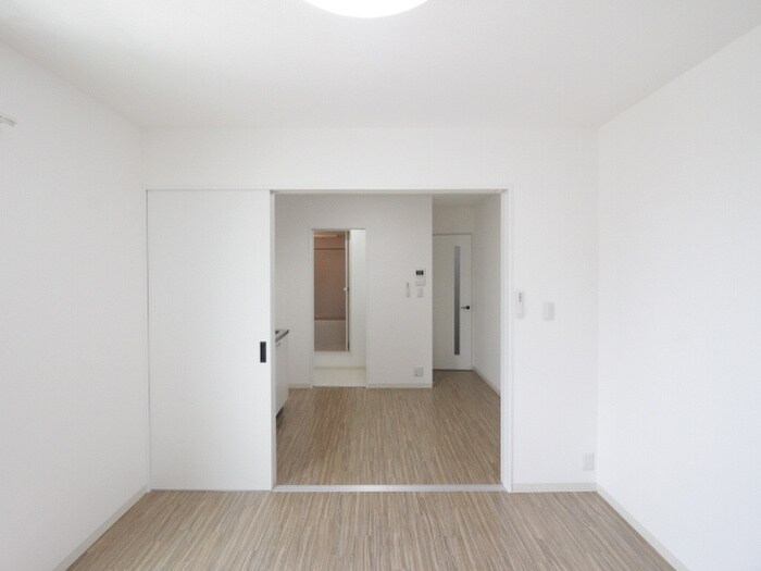 物件内観写真8　(居室)