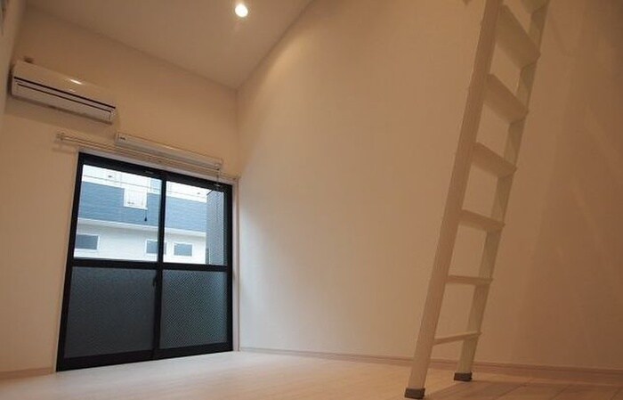 物件内観写真9　(居室)