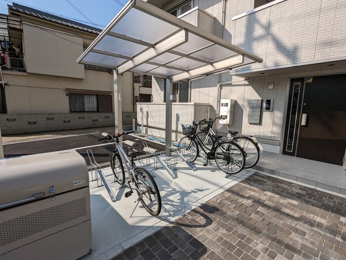 物件外観写真5　(駐輪場)
