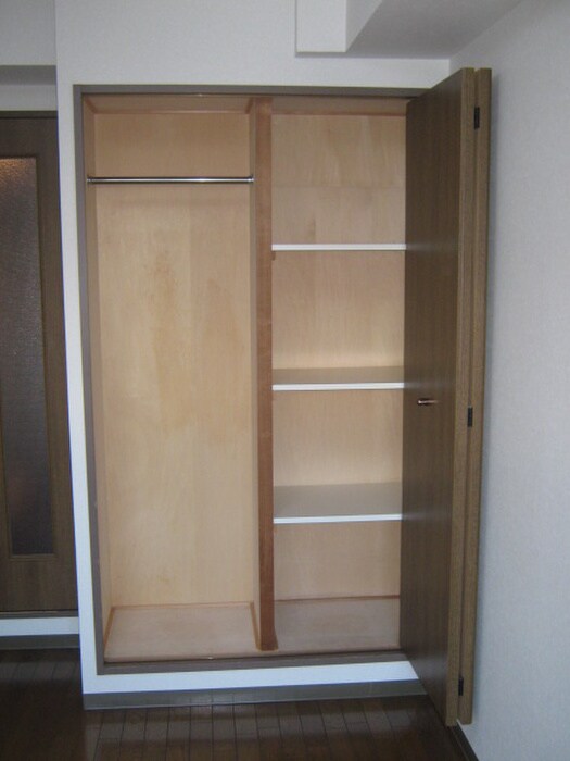 物件内観写真9　(収納)