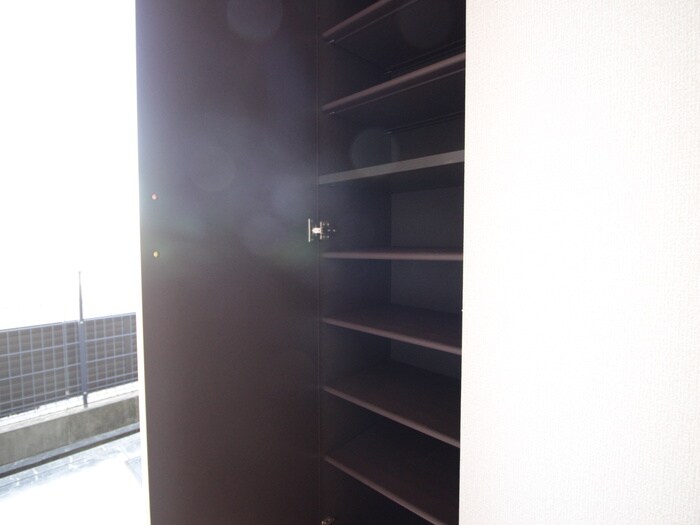 物件内観写真15　(靴箱)